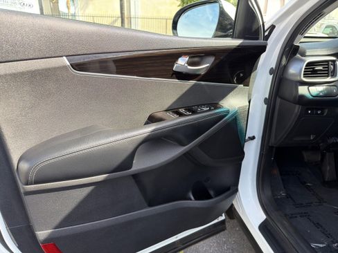 Used 2020 Kia Sorento EX image 24