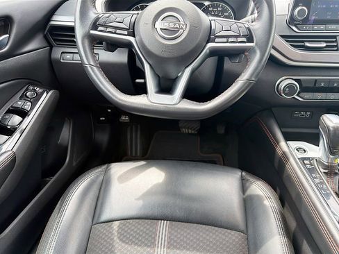 Used 2024 Nissan Altima 2.5 SR FWD image 16