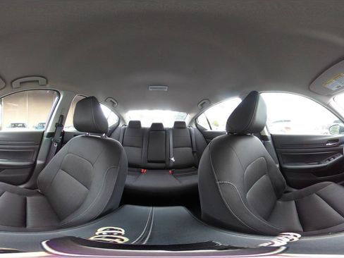 Used 2024 Nissan Altima 2.5 SV image 42