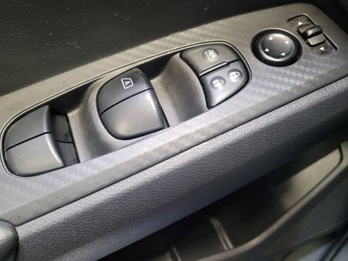 Used 2024 Nissan Altima 2.5 S FWD image 27