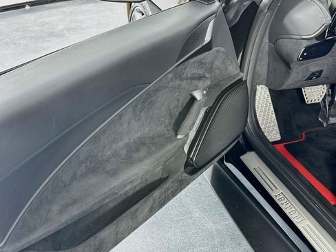 Used 2022 Ferrari Roma RWD image 21