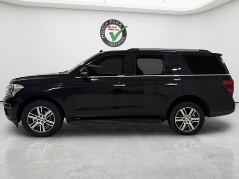 Used 2024 Ford Expedition Limited AWD/4WD image 2
