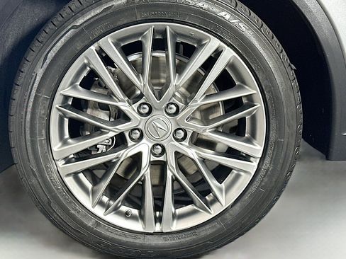 Used 2022 Acura MDX SH-AWD w/ Advance Package image 11
