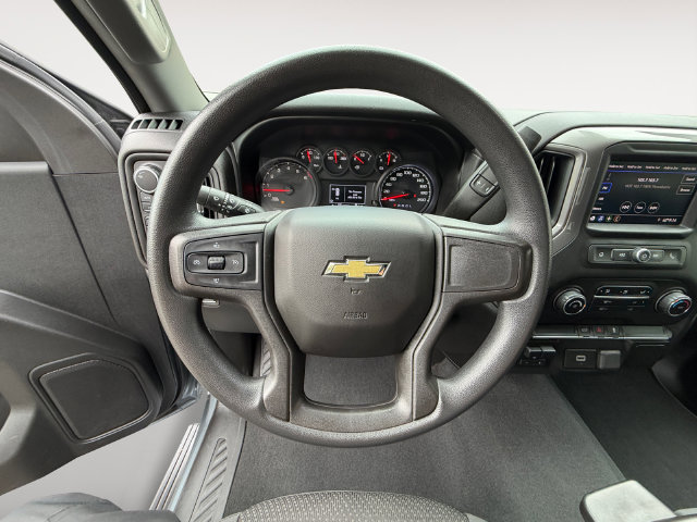 Used 2020 Chevrolet Silverado 1500 Custom w/ Custom Value Package AWD/4WD image 13