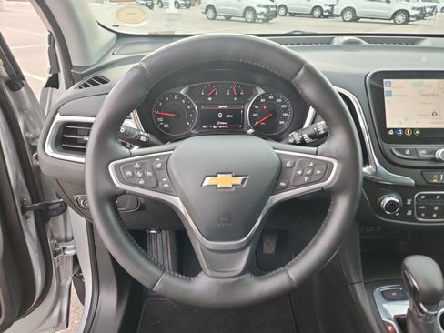 Used 2022 Chevrolet Equinox LT image 10