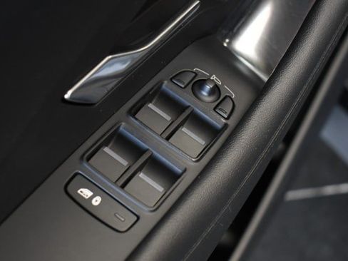 Used 2020 Jaguar E-PACE SE AWD/4WD image 25