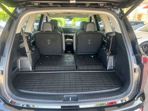 Certified 2025 Kia Telluride EX w/ EX Captain's Chair Package AWD/4WD image 12