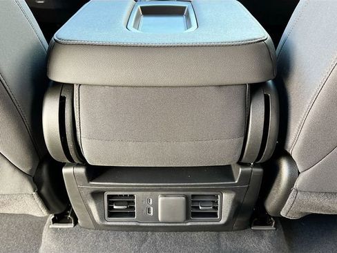 New 2026 GMC Sierra 1500 Elevation image 18