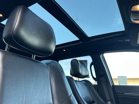 Certified 2020 Jeep Grand Cherokee Limited w/ Luxury Group II image 17