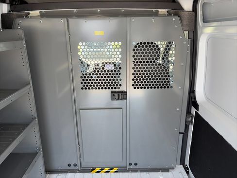 Used 2025 RAM ProMaster 2500 w/ Convenience Group FWD image 16