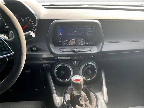 Used 2022 Chevrolet Camaro SS RWD image 8