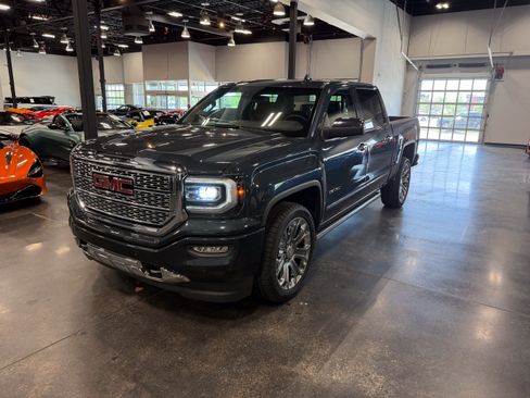 Used 2018 GMC Sierra 1500 Denali w/ Denali Ultimate Package AWD/4WD image 6