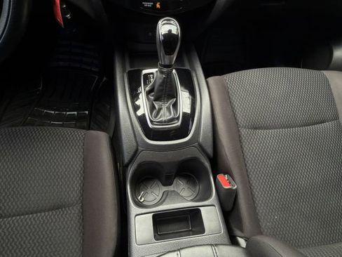 Used 2021 Nissan Rogue Sport S FWD image 21