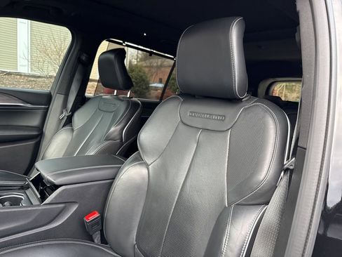 Used 2021 Jeep Grand Cherokee L Overland w/ Luxury Tech Group IV image 21