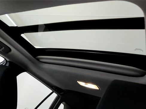 Used 2023 Toyota Corolla Cross LE w/ Moonroof Package image 26