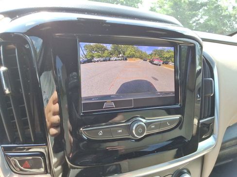 Certified 2023 Chevrolet Traverse LS FWD image 31