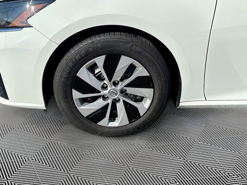 Used 2024 Nissan Altima 2.5 S image 10