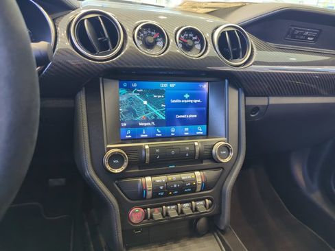 Used 2021 Ford Mustang Shelby GT500 w/ Technology Package RWD image 7