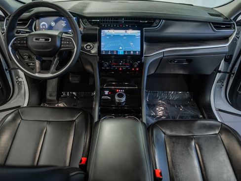Certified 2023 Jeep Grand Cherokee Limited AWD/4WD image 22