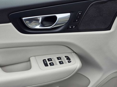 New 2026 Volvo XC60 T8 Ultra w/ Protection Package Premier image 23