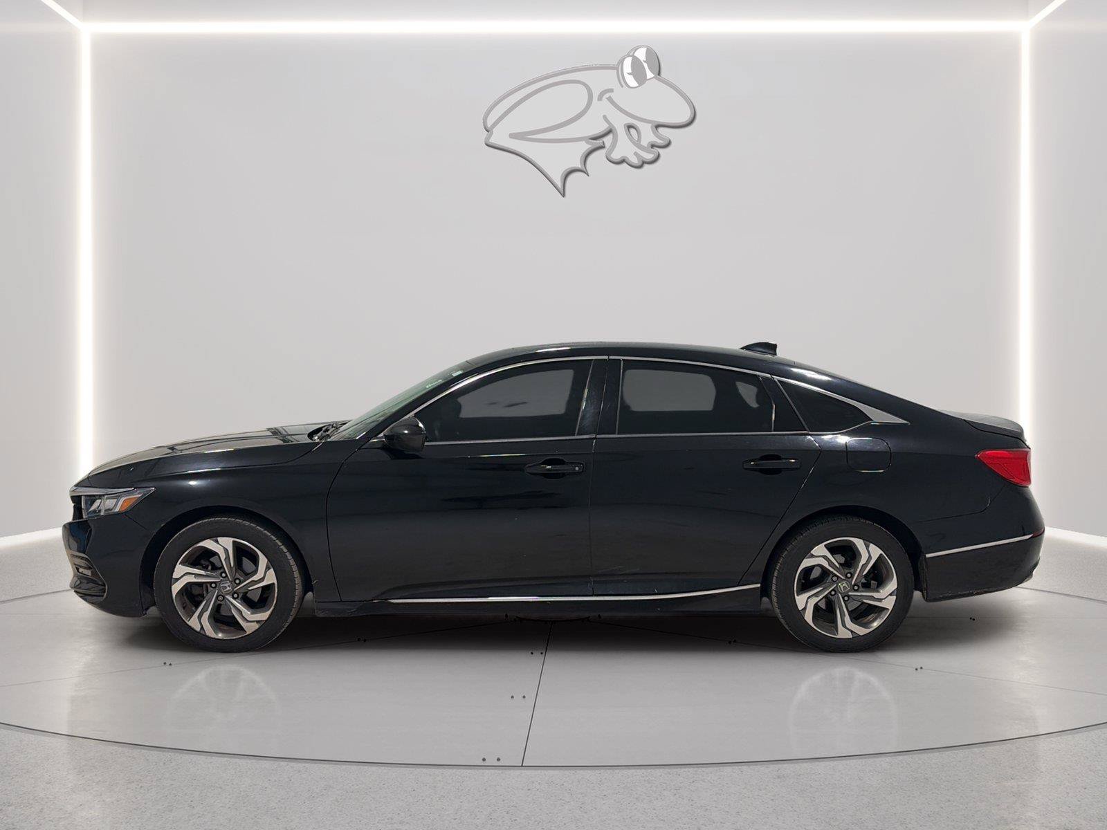 Used 2020 Honda Accord EX image 2