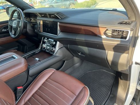 Used 2024 GMC Yukon XL Denali Ultimate image 21