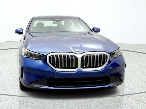 Used 2024 BMW 530i w/ Convenience Package RWD image 2