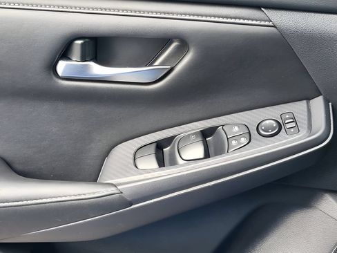 Used 2024 Nissan Sentra SV w/ All-Weather Package FWD image 28