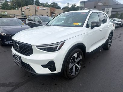 Used 2026 Volvo XC40 B5 Plus w/ Protection Package Premier
