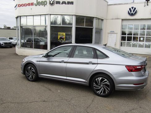 Used 2020 Volkswagen Jetta SEL Premium image 1
