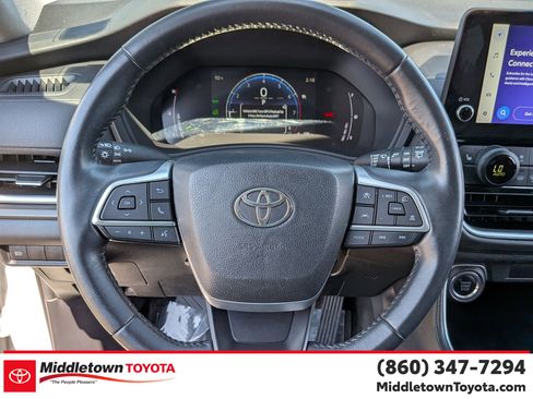 Certified 2024 Toyota Grand Highlander AWD image 17