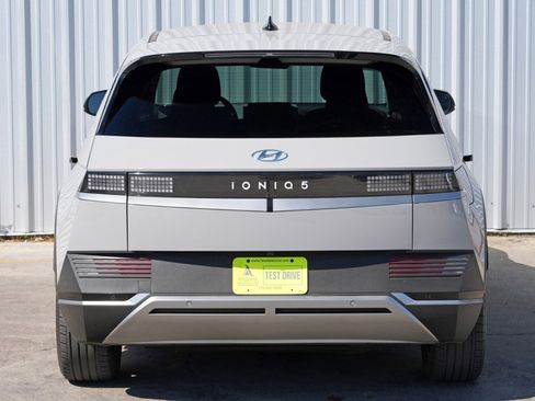 Used 2024 Hyundai Ioniq 5 SEL RWD image 49