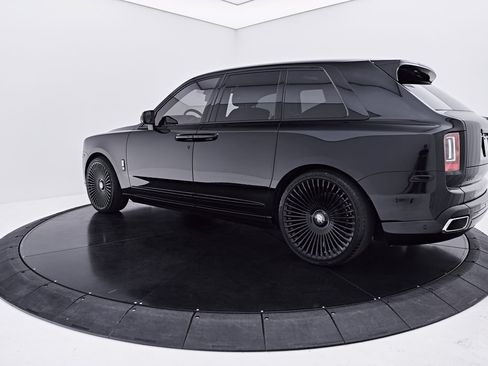 Used 2020 Rolls-Royce Cullinan AWD/4WD image 16