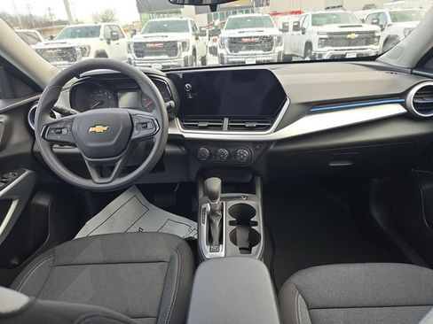 New 2026 Chevrolet Trax LS w/ LS Convenience Package image 10
