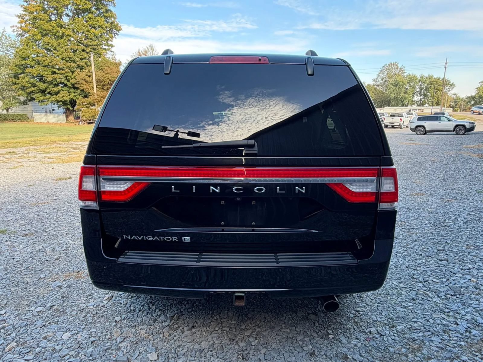 Used 2017 Lincoln Navigator L Reserve AWD/4WD image 6