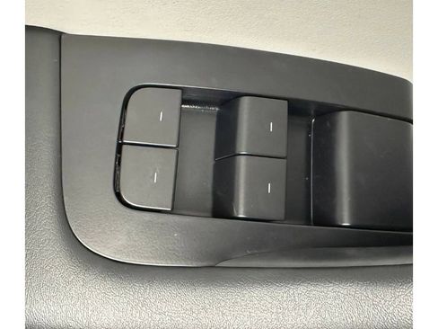 Used 2022 Tesla Model Y Performance AWD/4WD image 32