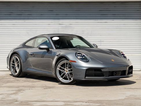 Certified 2025 Porsche 911 Carrera RWD image 28