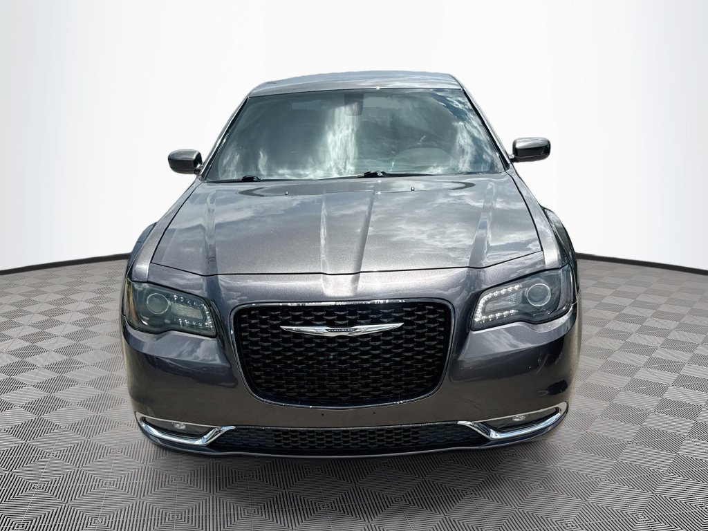 Used 2019 Chrysler 300 S AWD/4WD image 2