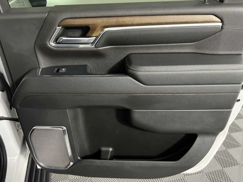 Used 2024 Chevrolet Silverado 2500 High Country w/ LPO, Dark Essentials Package AWD/4WD image 20