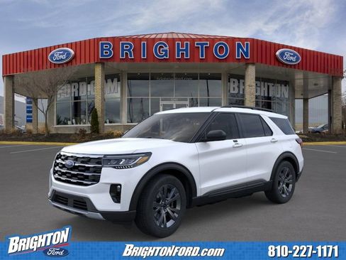 Used 2026 Ford Explorer Active w/ Active Comfort Package AWD/4WD image 3