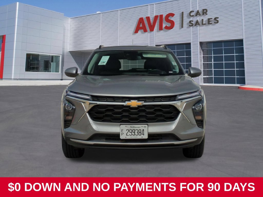 Used 2025 Chevrolet Trax LT w/ LT Convenience Package FWD image 2