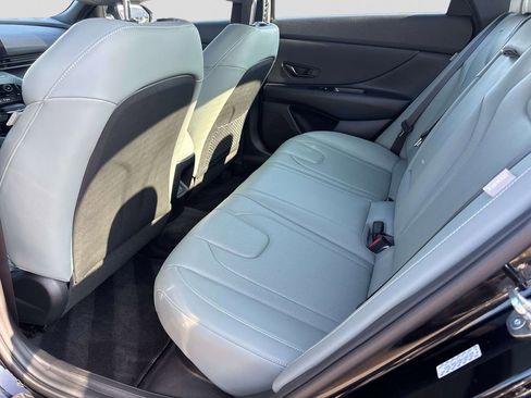 Used 2024 Hyundai Elantra Limited image 10