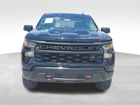 Used 2023 Chevrolet Silverado 1500 Custom Trail Boss AWD/4WD image 2