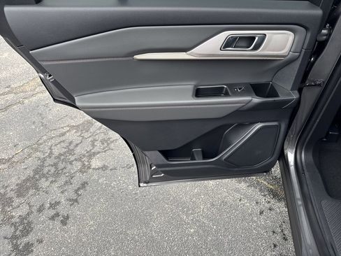 New 2026 Ford Explorer Active RWD image 21