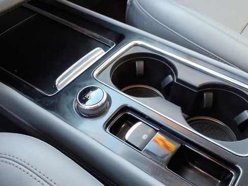 Used 2022 Lincoln Corsair Standard w/ Premium Package image 21