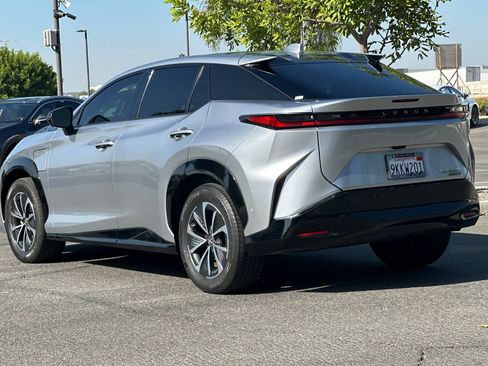 Certified 2023 Lexus RZ 450e Premium w/ Technology Package AWD/4WD image 3