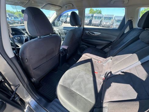 Used 2015 Nissan Rogue S AWD/4WD image 10