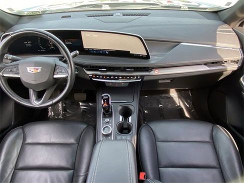 Used 2024 Cadillac XT4 Premium Luxury image 24