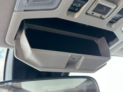 Used 2020 Toyota RAV4 XLE w/ Convenience Package FWD image 38