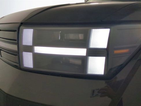 Used 2024 Hyundai Santa Fe Limited image 10